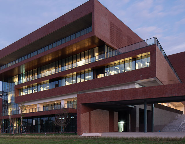 内陆应用科学大学